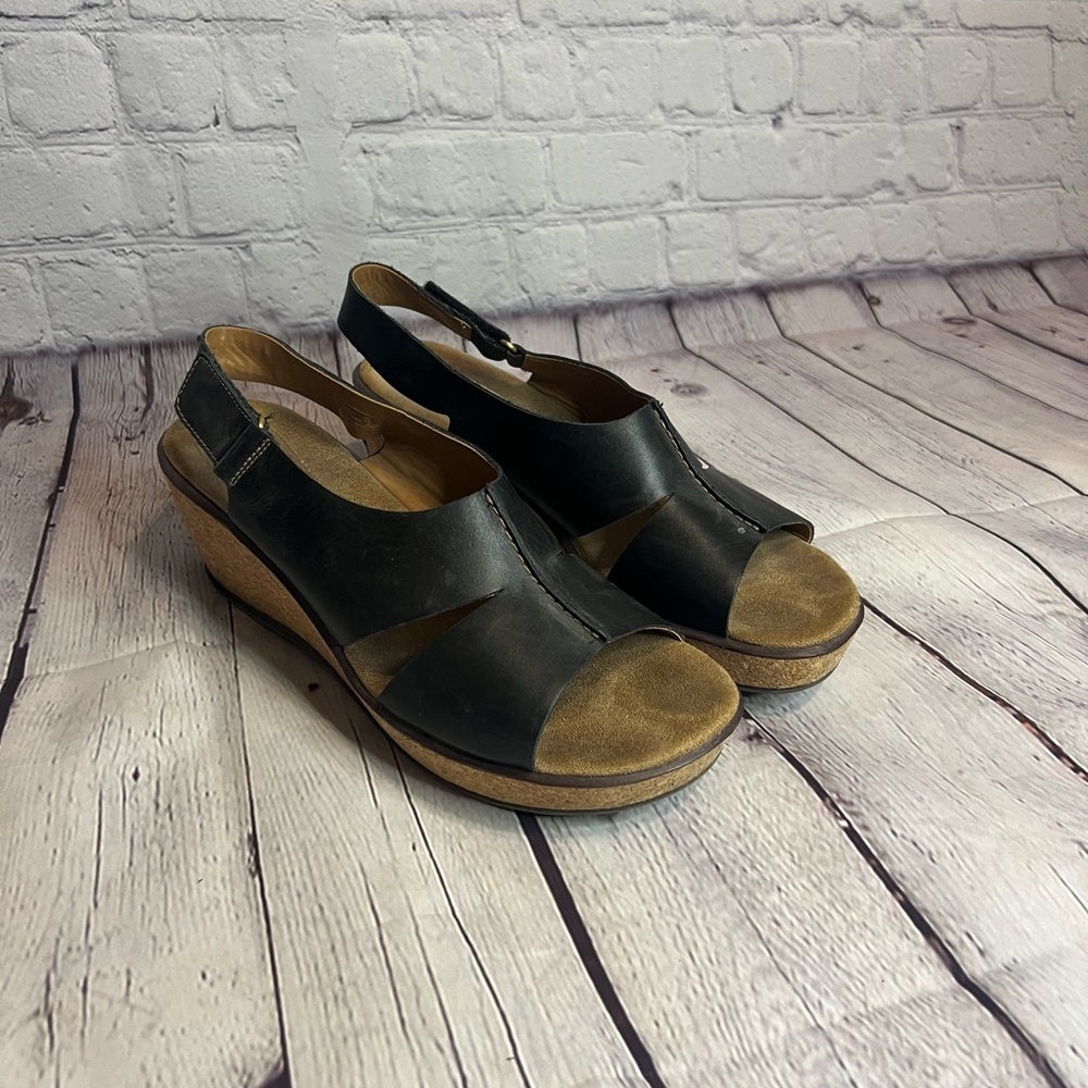 Clarks Rosamund Dune Black Nubuck Leather Wedge Cork Sandals